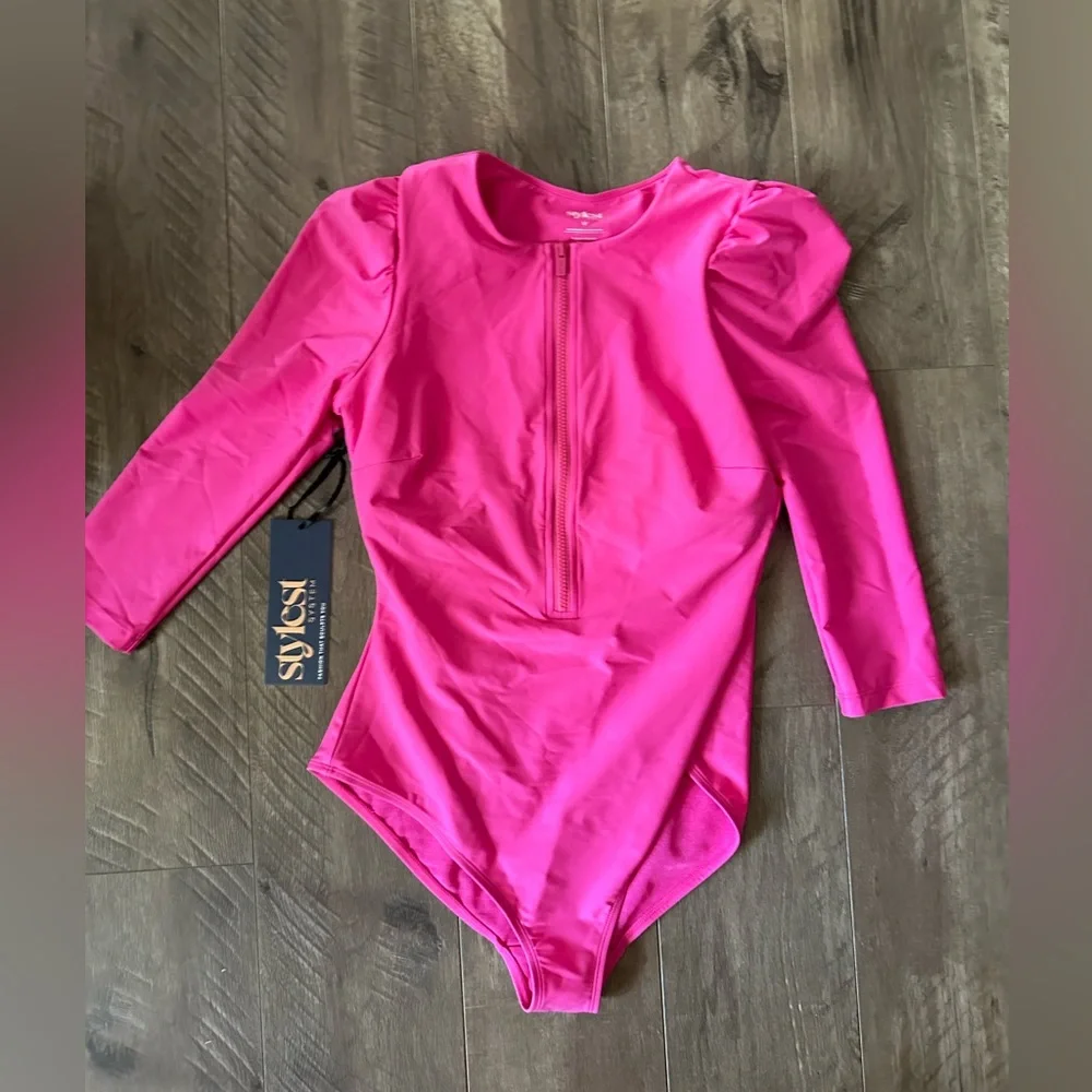 NWT Stylest Ultra Pink Sculpting Puff Sleeve Swimsuit L
